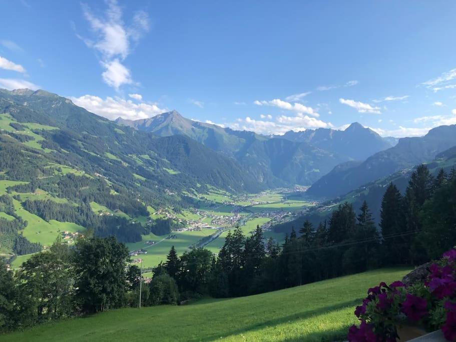 Ferienhaus Zillertal Panorama Blick Balkon Sauna Zellberg Extérieur photo