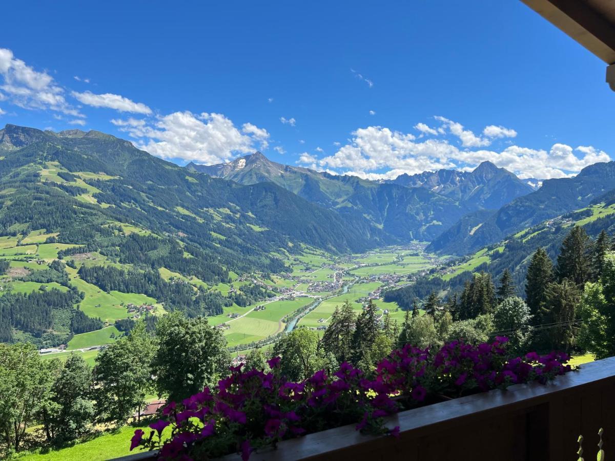 Ferienhaus Zillertal Panorama Blick Balkon Sauna Zellberg Extérieur photo